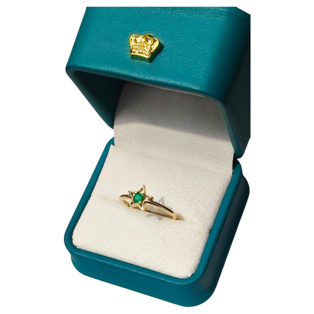 Anillo Oro 18K con Esmeralda Natural Colombiana - Colección Noblesse