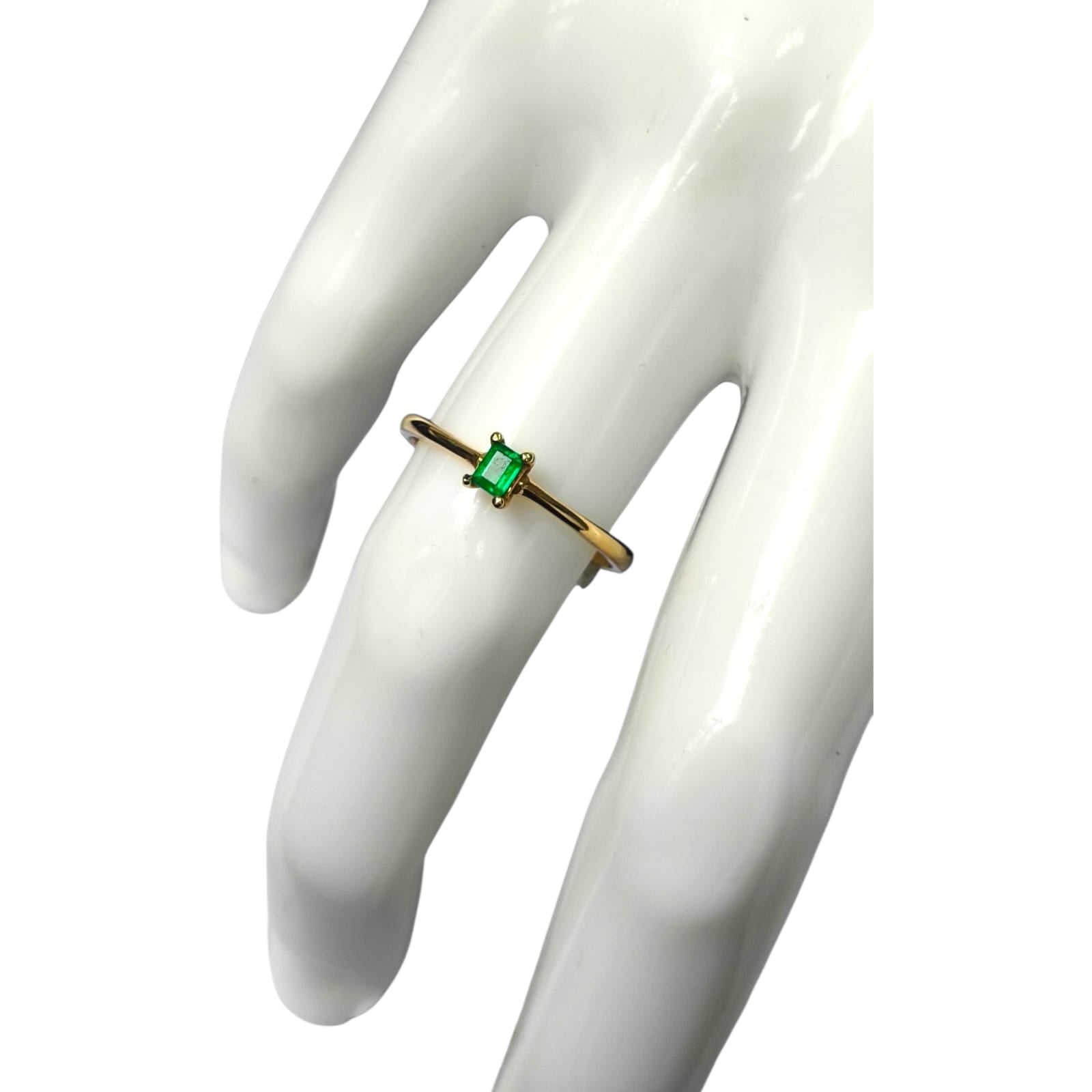 Anillo Oro 18K con Esmeralda Natural Colombiana - Colección Heritage